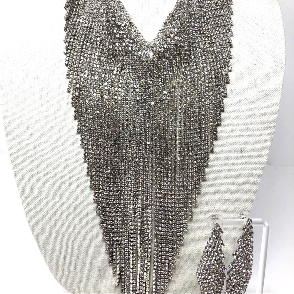 Rhinestone bib necklace & earrings set - Picture 12 of 16